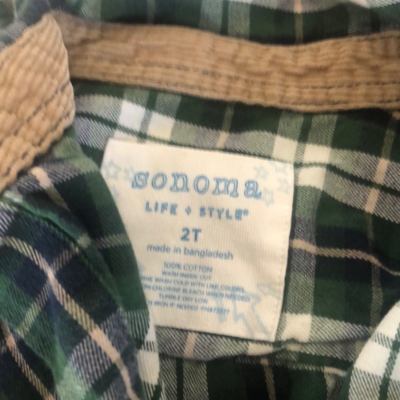 Boys green plaid button down. 2T - Picture 2 of 2